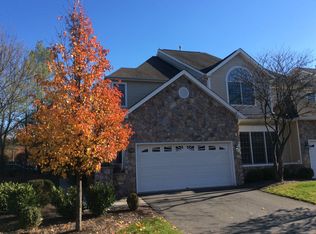 30 Pine Valley Rd, Livingston, NJ 07039