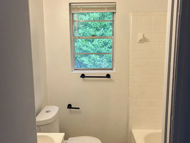 1156 Triple Hill Dr #B — Photo 17