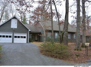 720 Canal Dr, Laurel Park, NC 28739