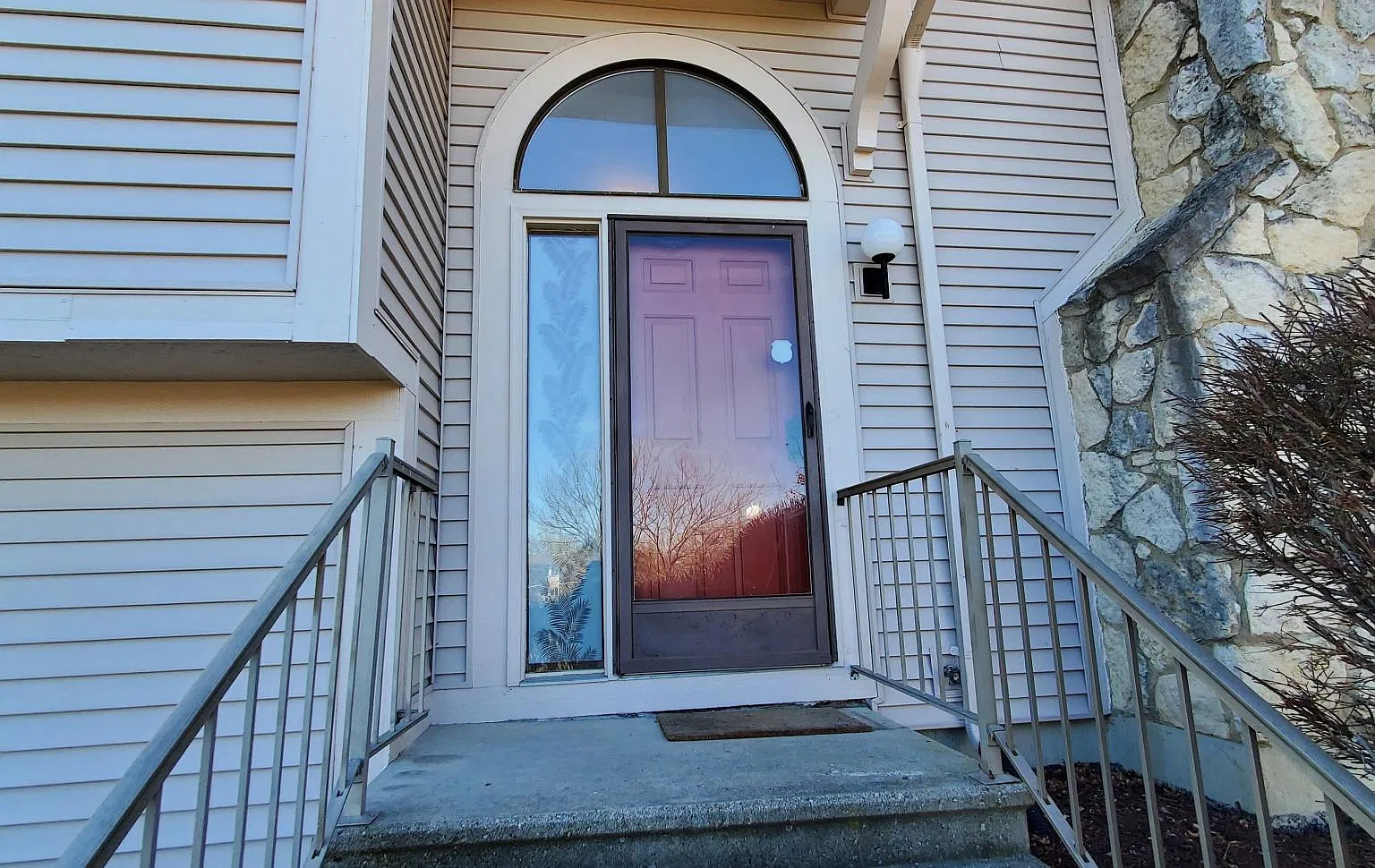 3 bed, 1528 sqft, $1,995 — Photo 1