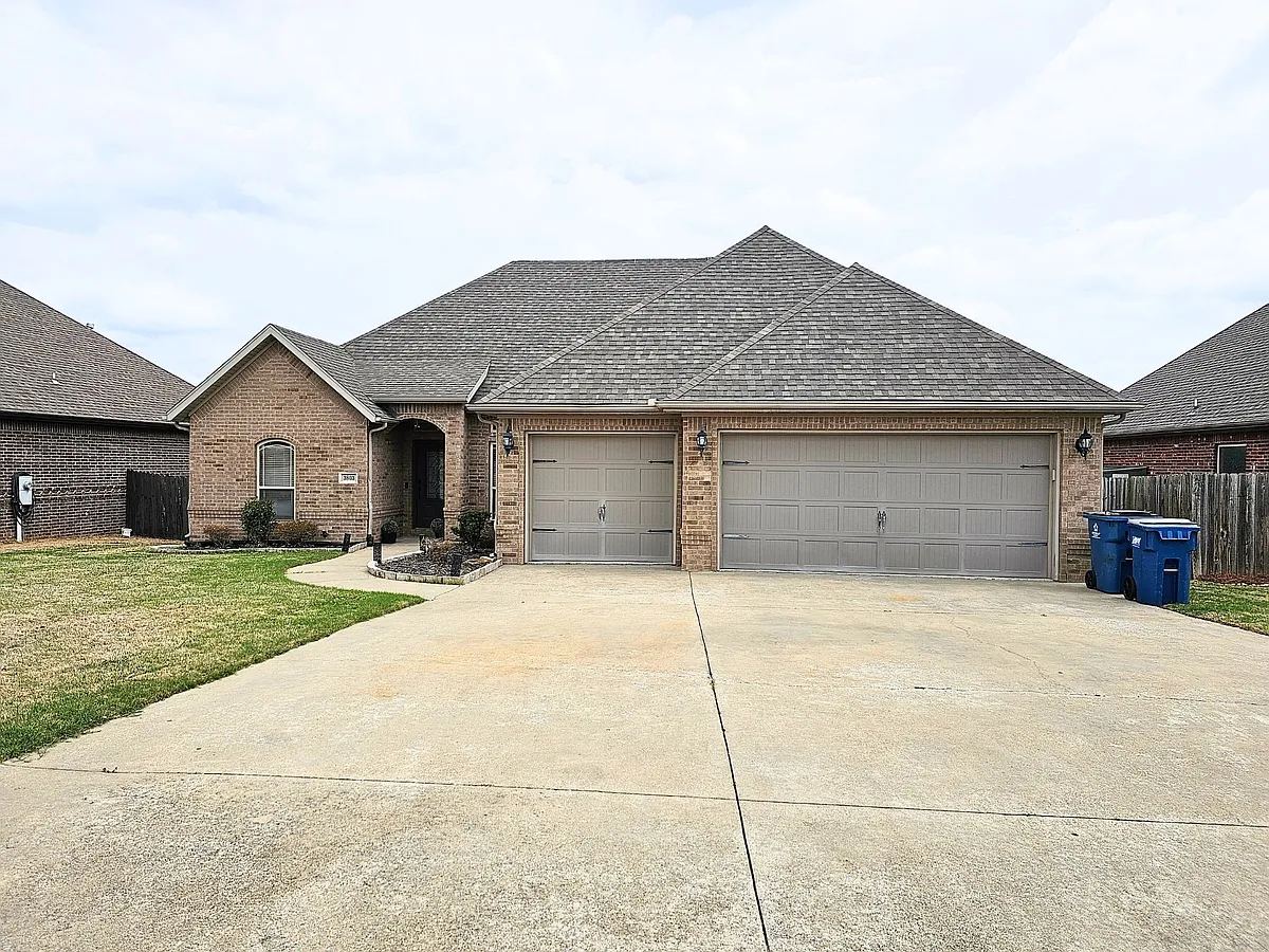 Building Photo - 3803 Kite Dr