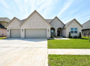 14521 Astor Ln, Yukon, OK 73099