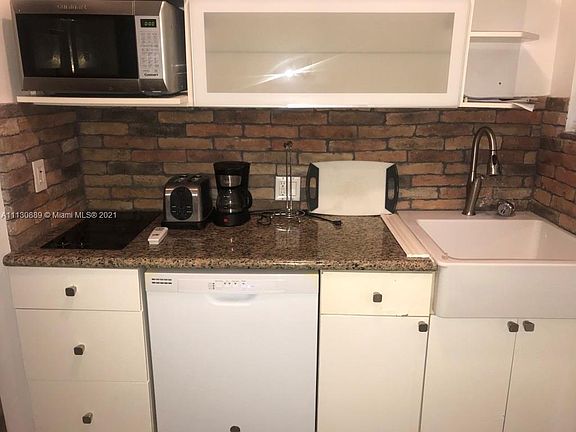 5th image of 1535 Meridian Ave #9