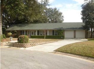 1045 Farmington Rd, Pensacola, FL 32504