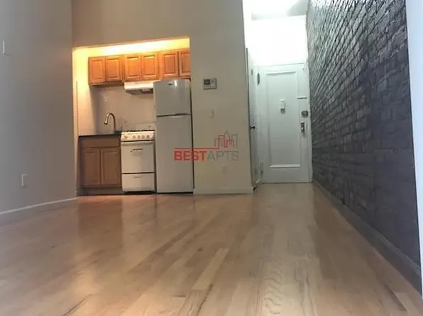 220 East 29th Street 1R image 1 of 10