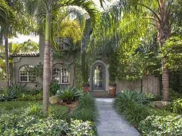 692 NE 70th St, Miami, FL 33138