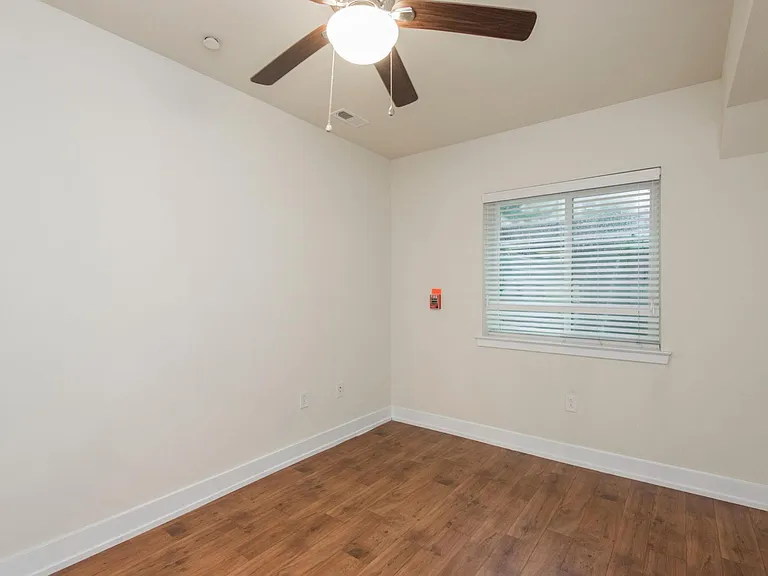 Temple Park — Photo 151