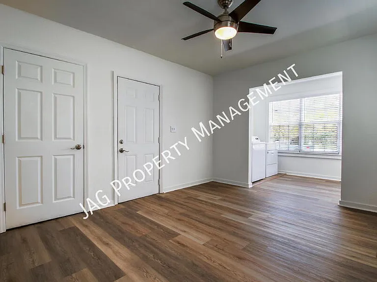 2892 College St #2 — Photo 9