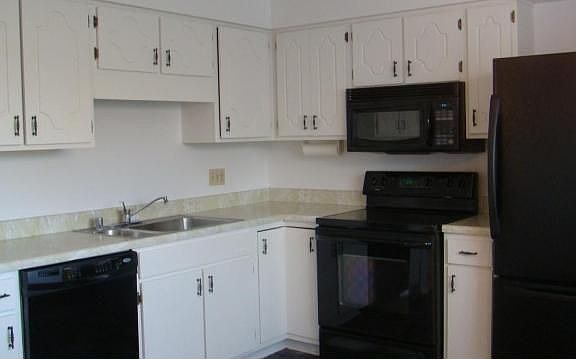 3rd image of 5129 S Camelot Ln #5129