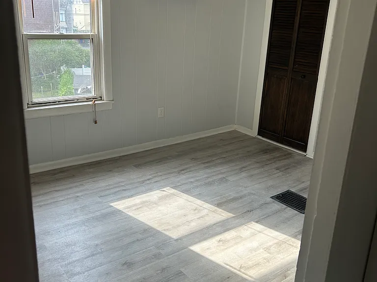 100-102 Hood St #1 — Photo 17