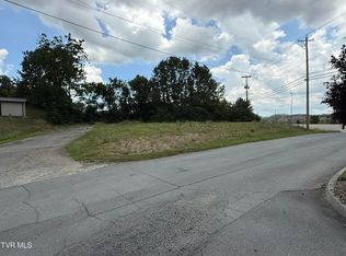 1401 S Wilcox Dr, Kingsport, TN 37660