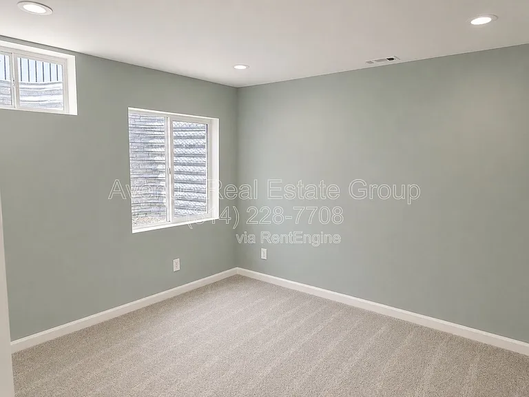 1016 Westlake Village Dr — Photo 11
