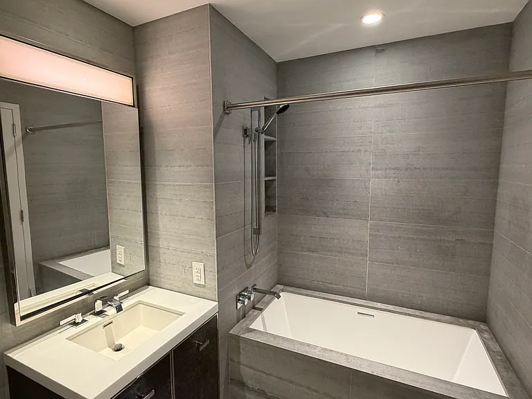 1 Manhattan Sq #57L — Photo 3