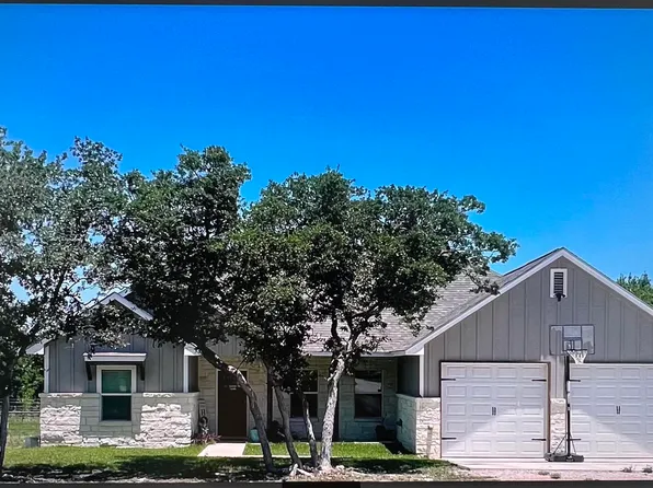 200 Settlers Ridge Road, Bertram, TX 78605
