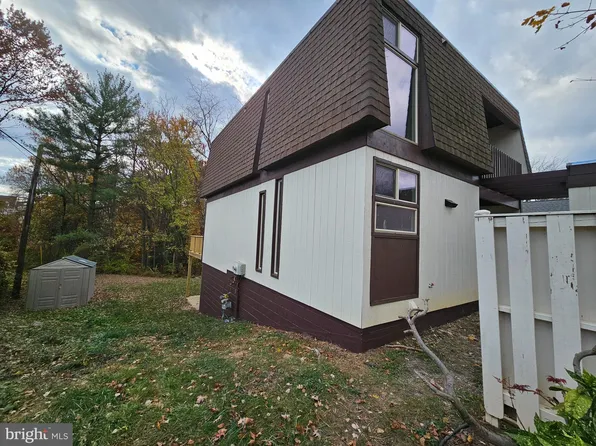 12736 Torrington St, Woodbridge, VA 22192
