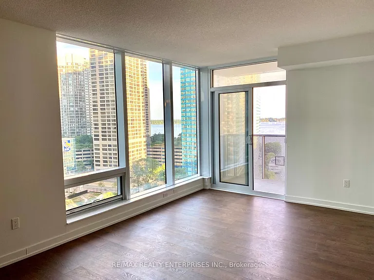 10 York St #1405 — Photo 9