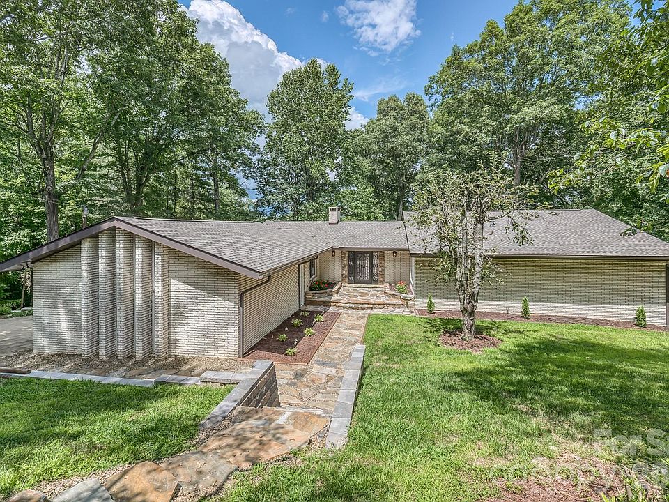 1st image of 294 Martha Dr