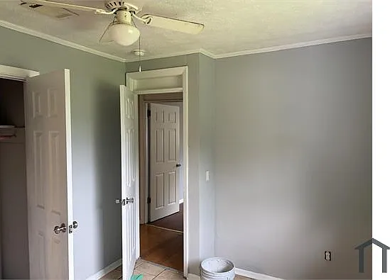 3 bed, 1200 sqft, $1,165 — Photo 2