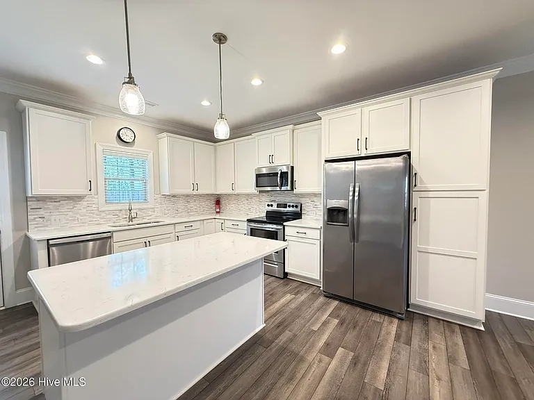 121 Lark Dr — Photo 12