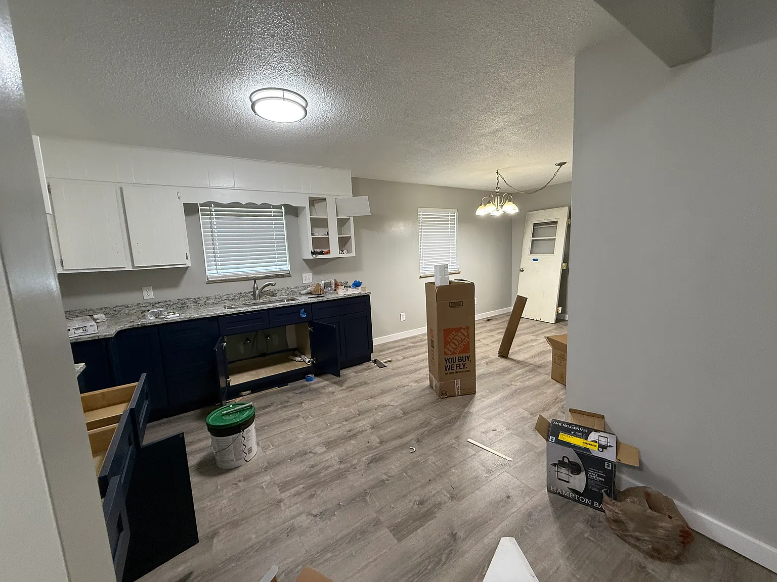 3 bed, 1.5 bath, 1144 sqft, $1,500 — Photo 4