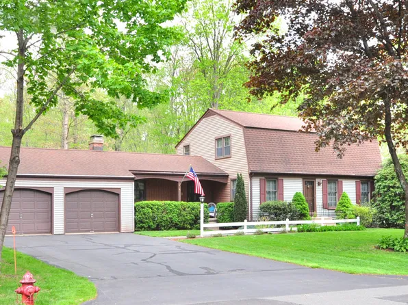 38 Northwoods Road, Farmington, CT 06032