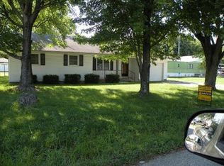 1110 N State St, Sullivan, IN 47882