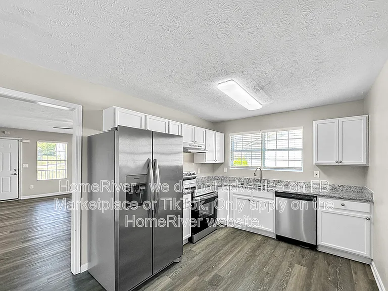 178 Marsh Glen Dr — Photo 8
