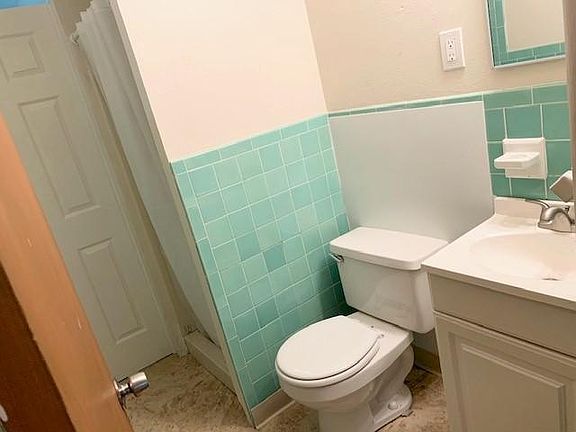 2nd image of 1065 Penhurst Dr