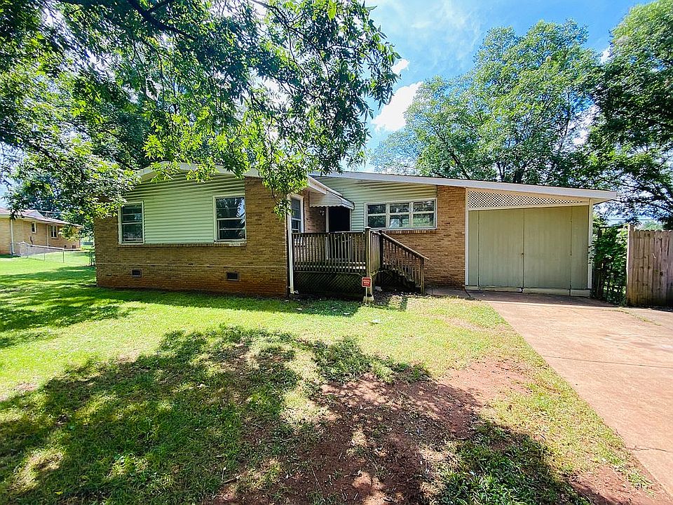 1st image of 2460 Crestwood Dr SW
