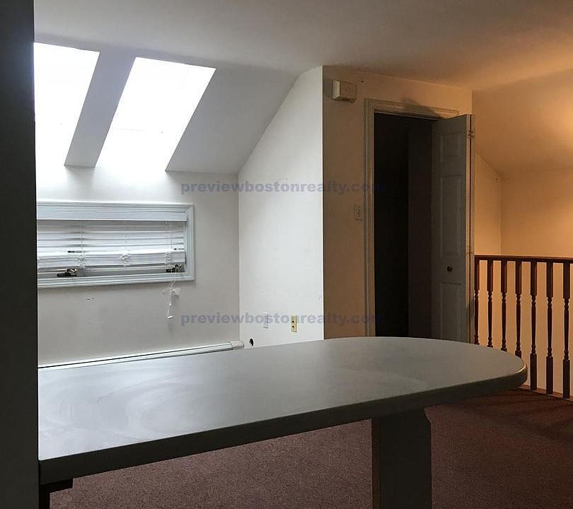 2nd image of 230 Washington St #2R