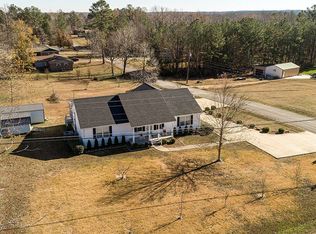 25 E Tulip St, Decaturville, TN 38329