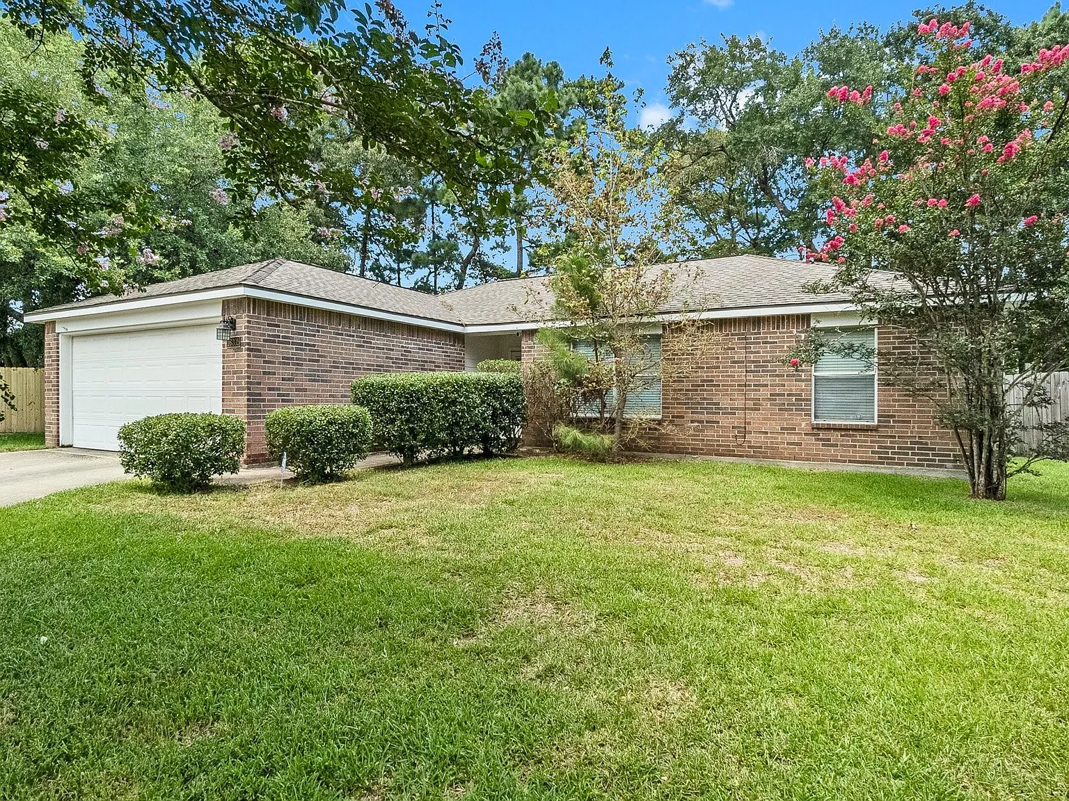 3 bed, 2.0 bath, 1264 sqft, $1,550 — Photo 4