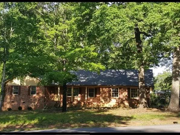 821 White Oak Hill Dr, Seneca, SC 29678