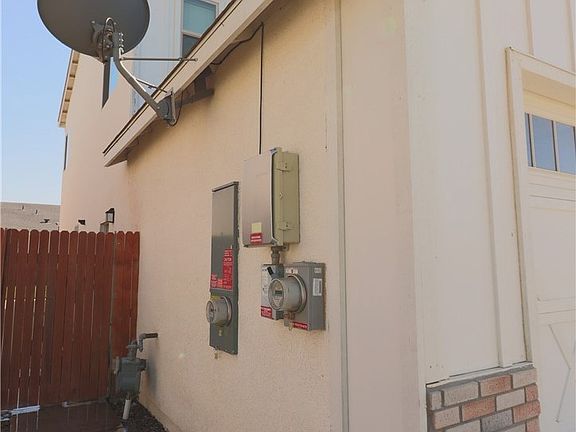 5th image of 2482 Valdes Dr