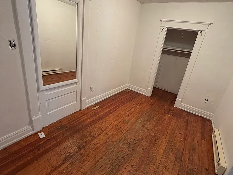 511 N Meridian St #B — Photo 4