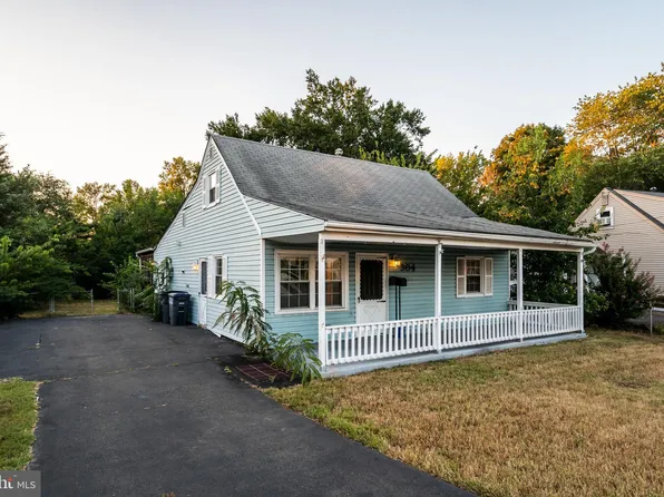 304 Manassas Dr, Manassas Park, VA 20111