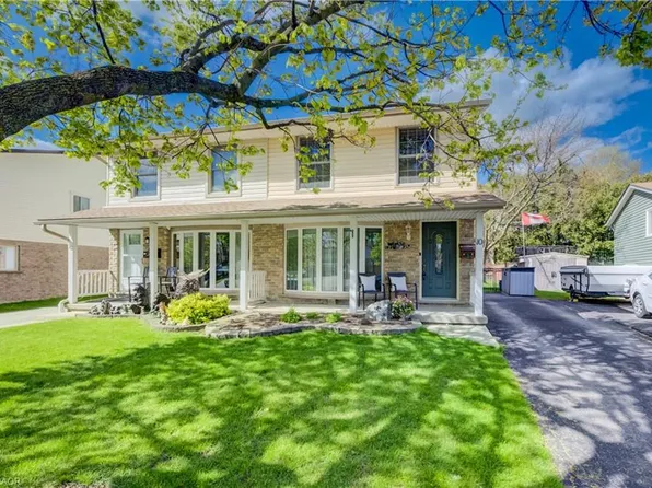 10 Meadow Woods Cres, Kitchener, ON N2N 1S5