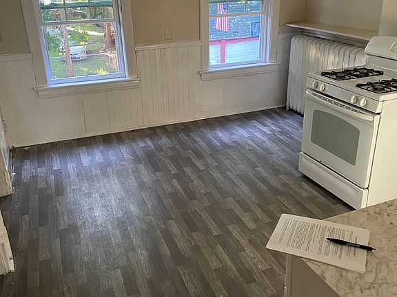 4th image of 161 5th Ave APT 2