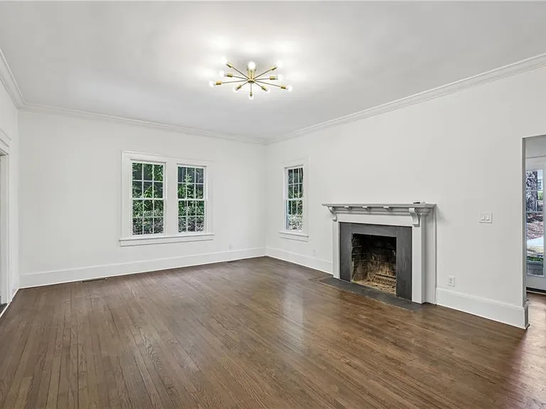 43 Peachtree Way NE — Photo 4