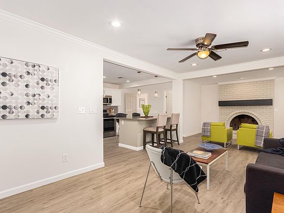 3rd image of 2729 W Las Palmaritas Dr