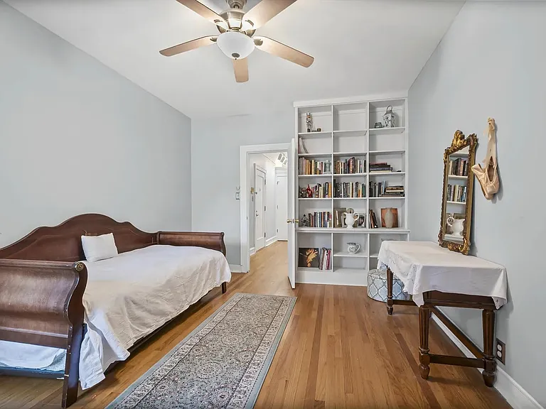 906 Oakton St #2 — Photo 17