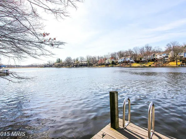 1940 Upper Lake Dr, Reston, VA 20191