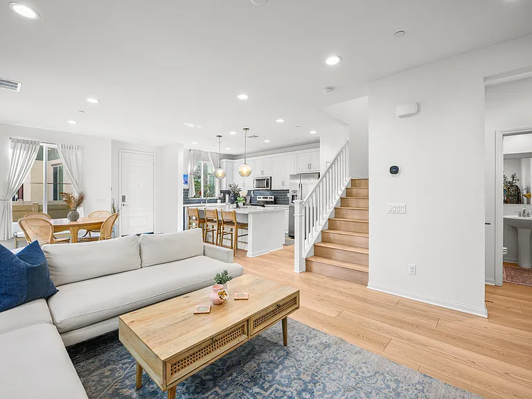 2612 Babaco St — Photo 13