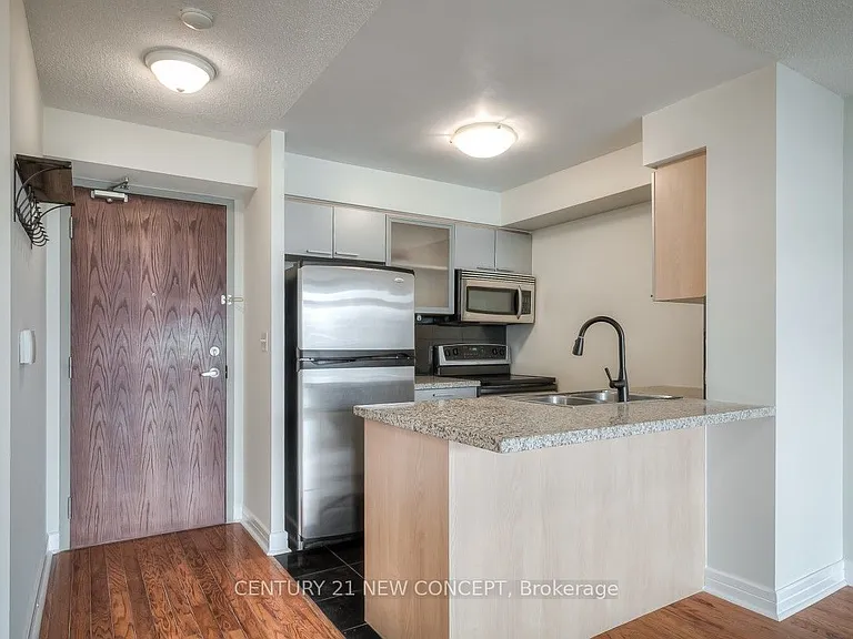 16 Harrison Garden Blvd #2506 — Photo 8