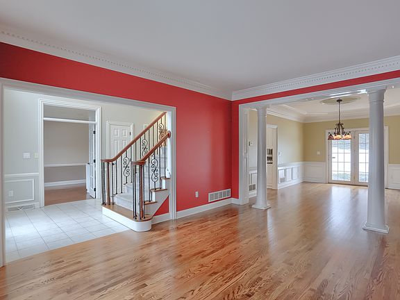 4th image of 178 Pinehurst Dr