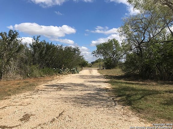 2nd image of 569 County Road 7421