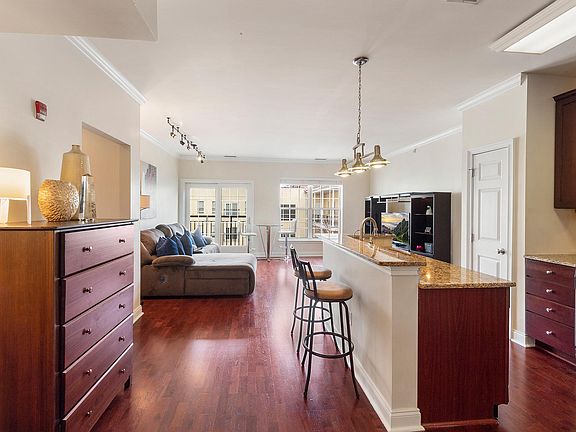 2nd image of 500 Admirals Way Unit 428A