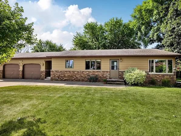 255 River St, Paynesville, MN 56362
