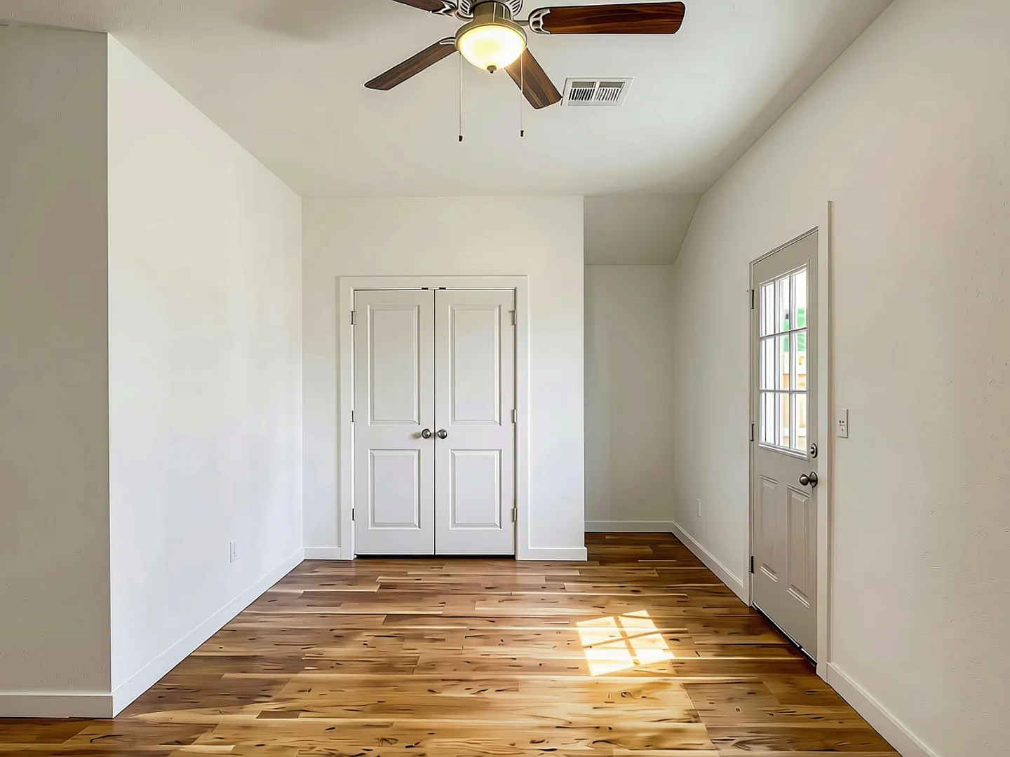 Brand-New 3-Bedroom Modern Duplex Unit in NW Lawton — Photo 4