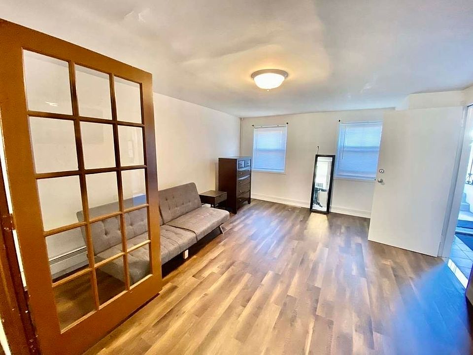 1st image of 624 Lafayette Ave #A